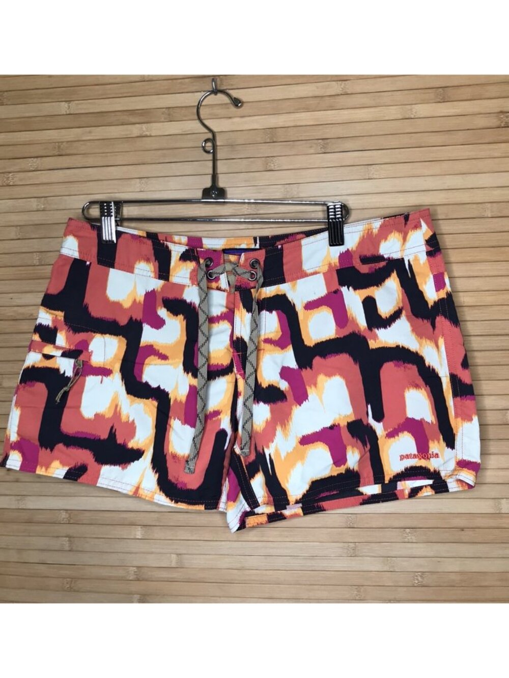 Patagonia Wavefarer Board Shorts Women's 8 Allover Print Pattern 76595